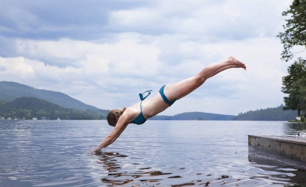 plonger dans l'eau sans avoir peur